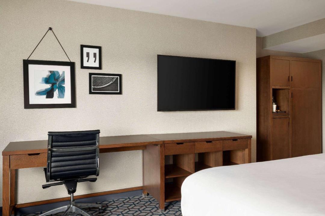 Photo of Bedroom in Fallsview