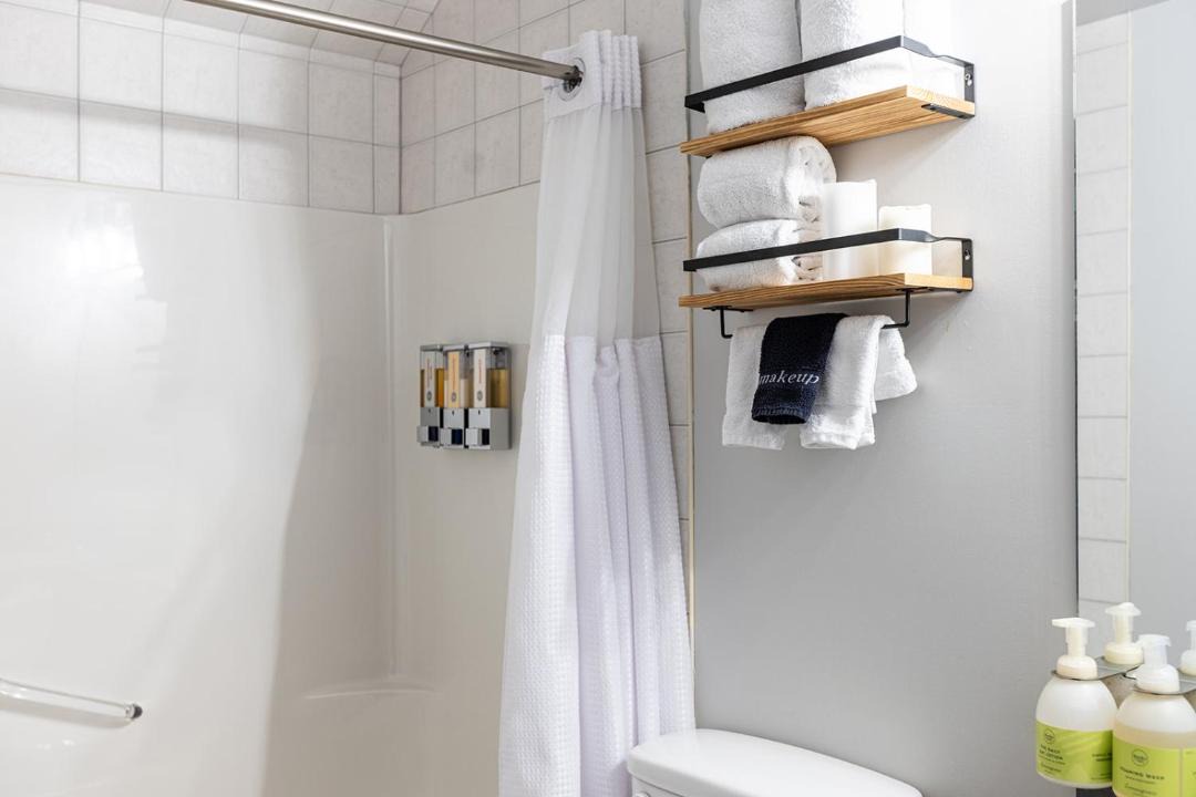 Photo of Bathroom in Eagle Terrace