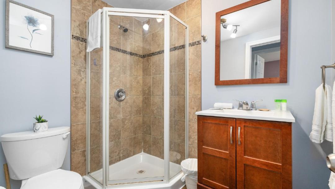 Photo of Bathroom in Centretown West