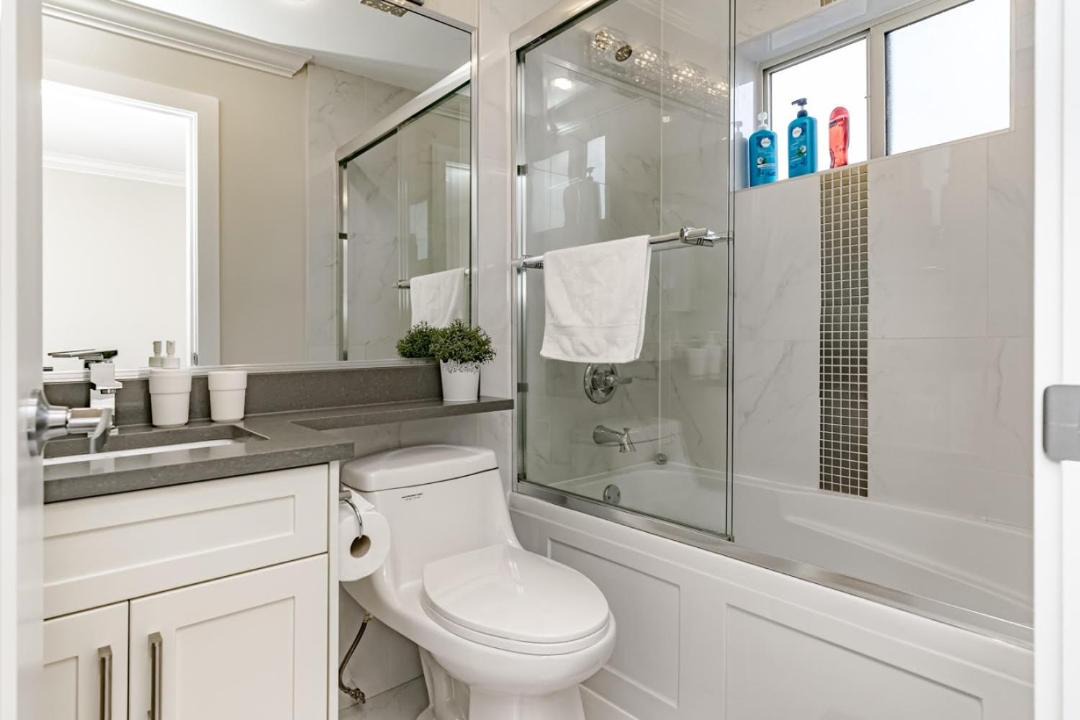Photo of Bathroom in Renfrew-Collingwood