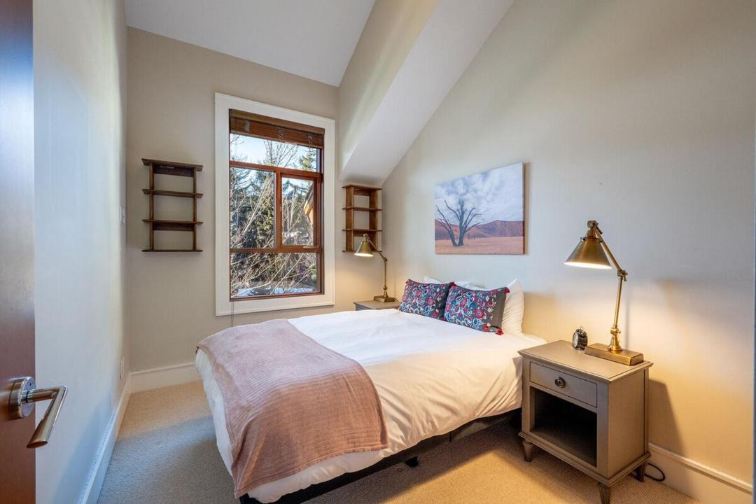 Photo of Bedroom in Whistler