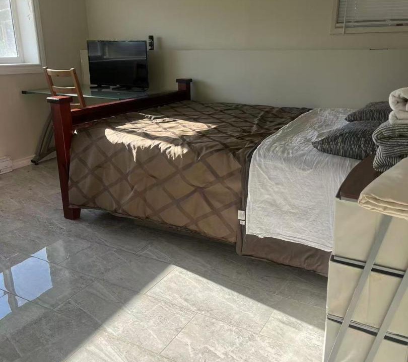 Photo of Bedroom in Esquimalt