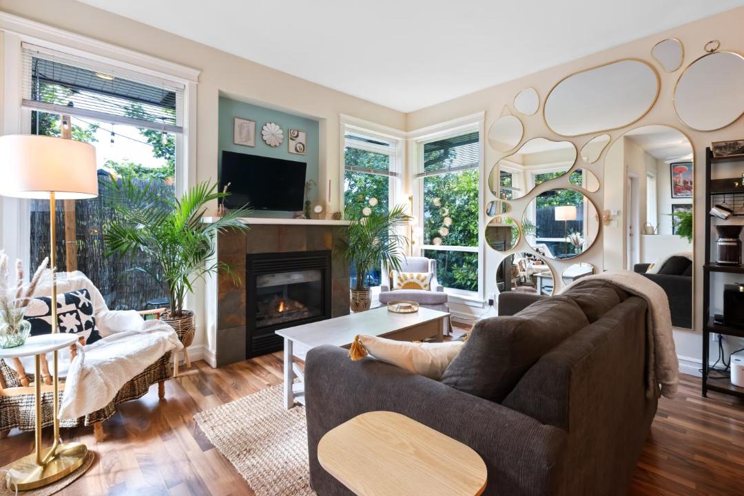 Photo of Livingroom in Courtenay