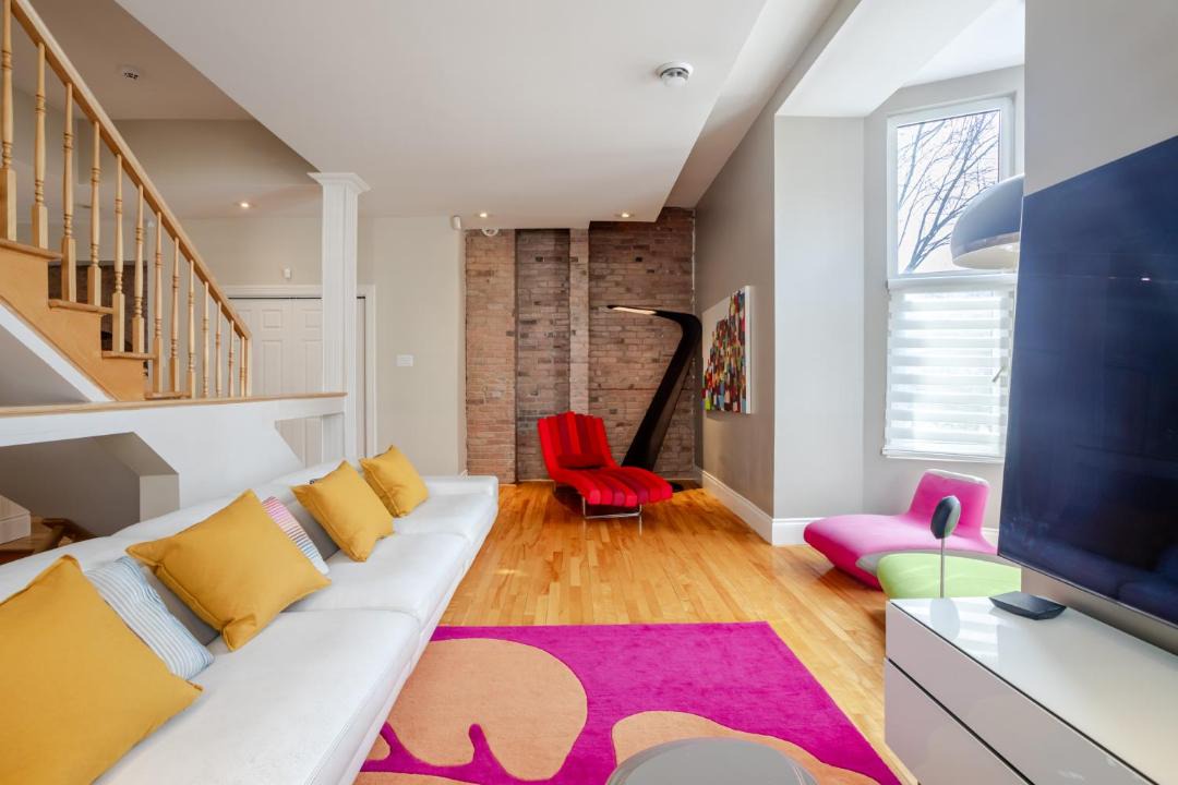 Photo of Livingroom in Shaughnessy Village