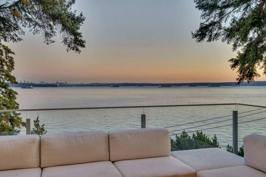Photo of Patio Balcony in West Vancouver