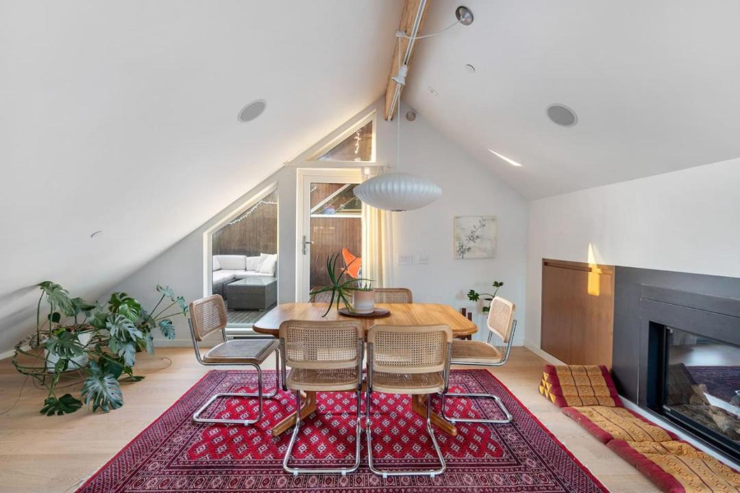 Photo of Livingroom in Fairview