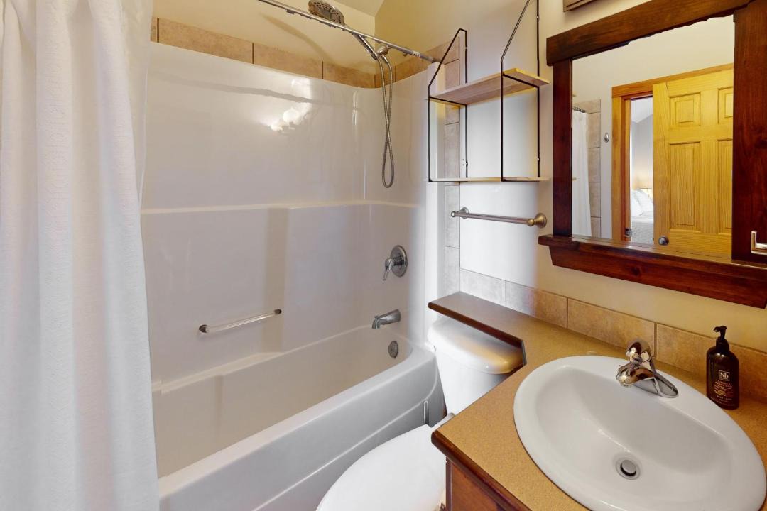 Photo of Bathroom in Big White Ski Resort