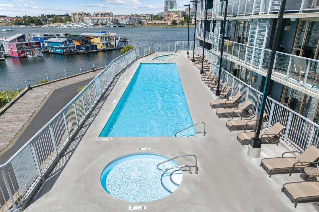 Photo of Patio Balcony in Inner Harbour