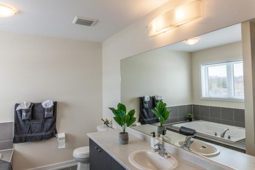 Photo of Bathroom in Caledonia
