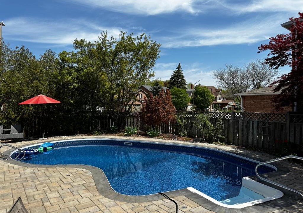 Photo of Outdoor in Oakville