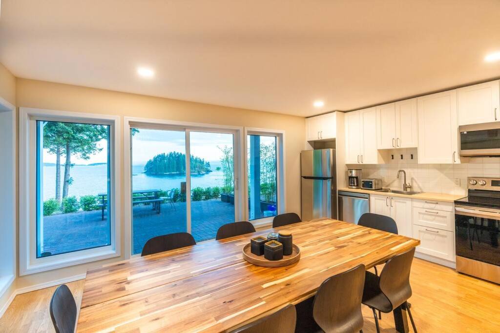 Photo of Kitchen in Madeira Park