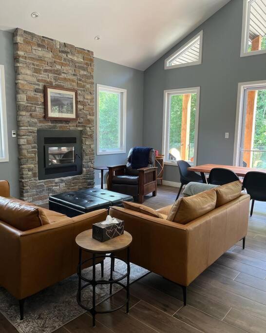 Photo of Livingroom in Mont Ste. Marie