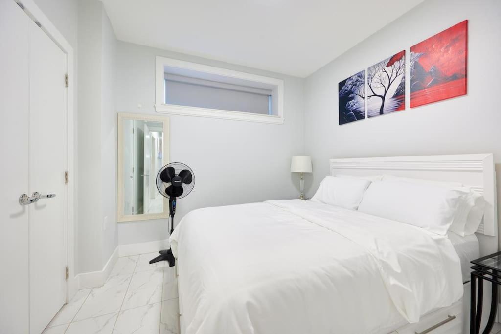 Photo of Bedroom in Renfrew-Collingwood