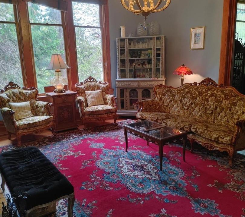 Photo of Livingroom in North Oyster