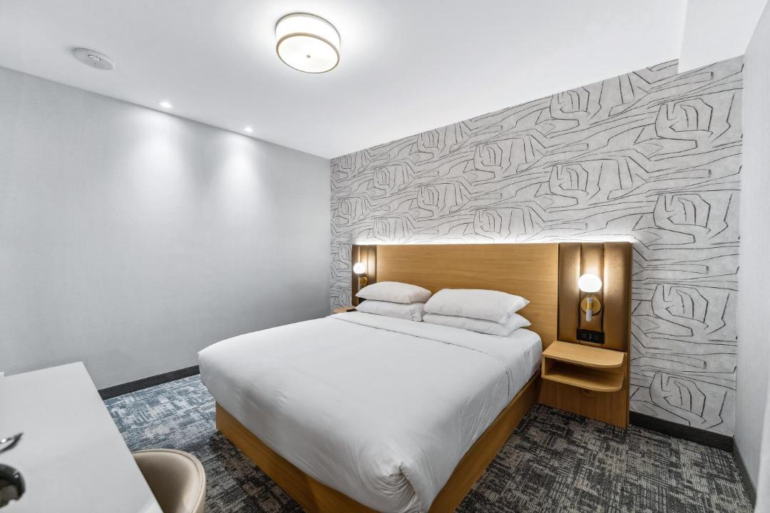 Photo of Bedroom in Fallsview