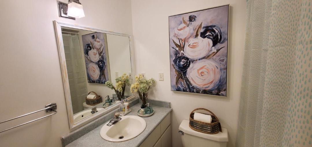 Photo of Bathroom in Hollyburn