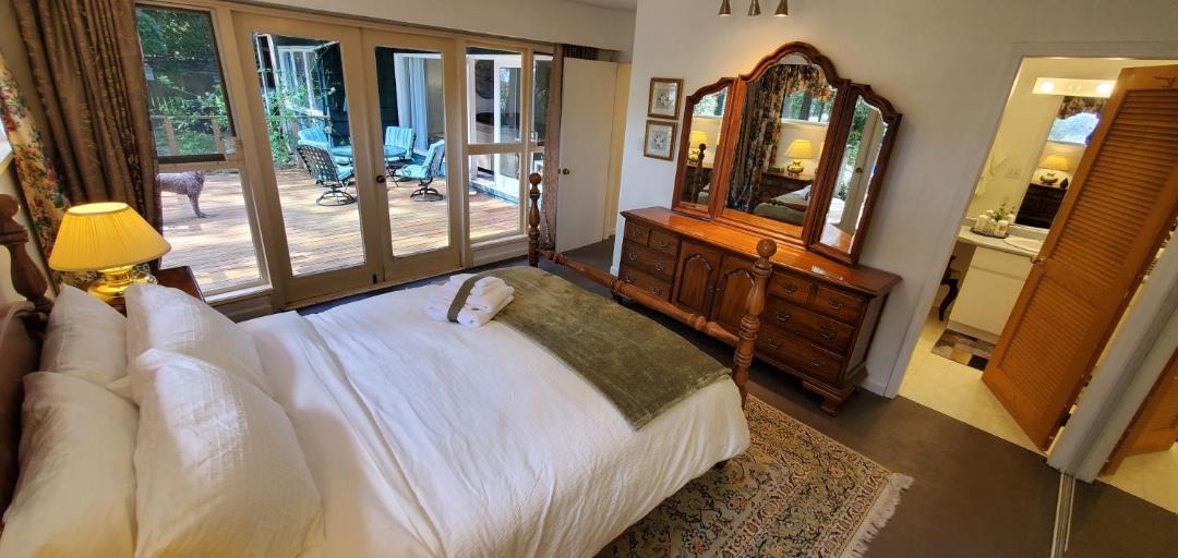 Photo of Bedroom in Hollyburn
