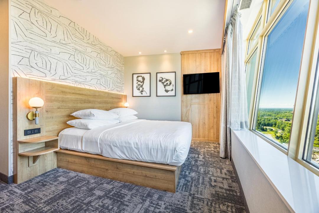Photo of Bedroom in Fallsview
