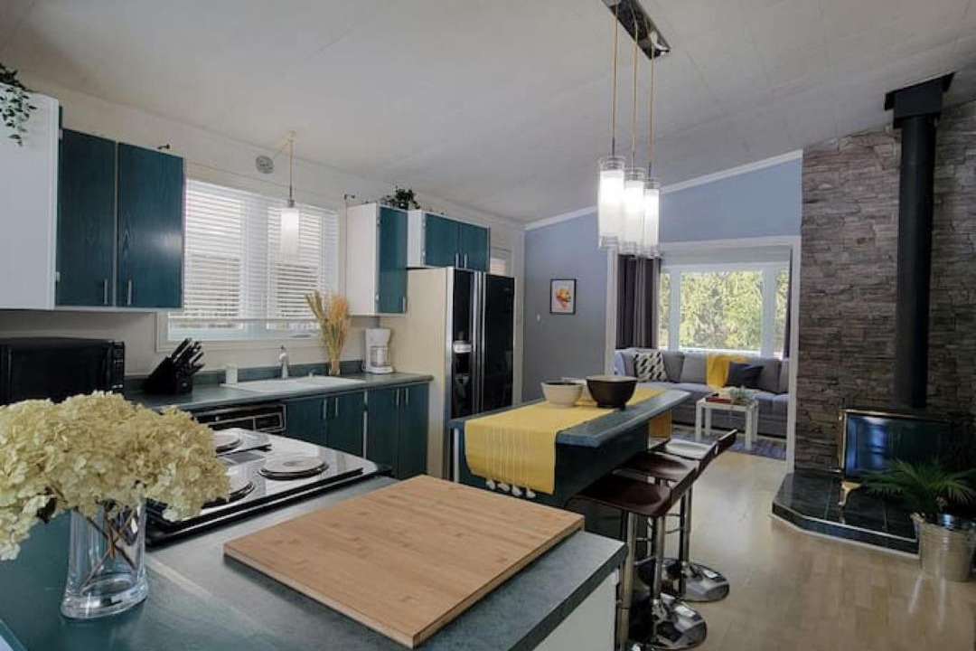 Photo of Livingroom in Amherst