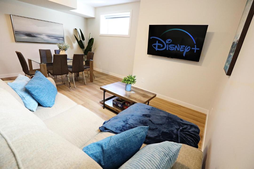 Photo of Livingroom in North Central Edmonton