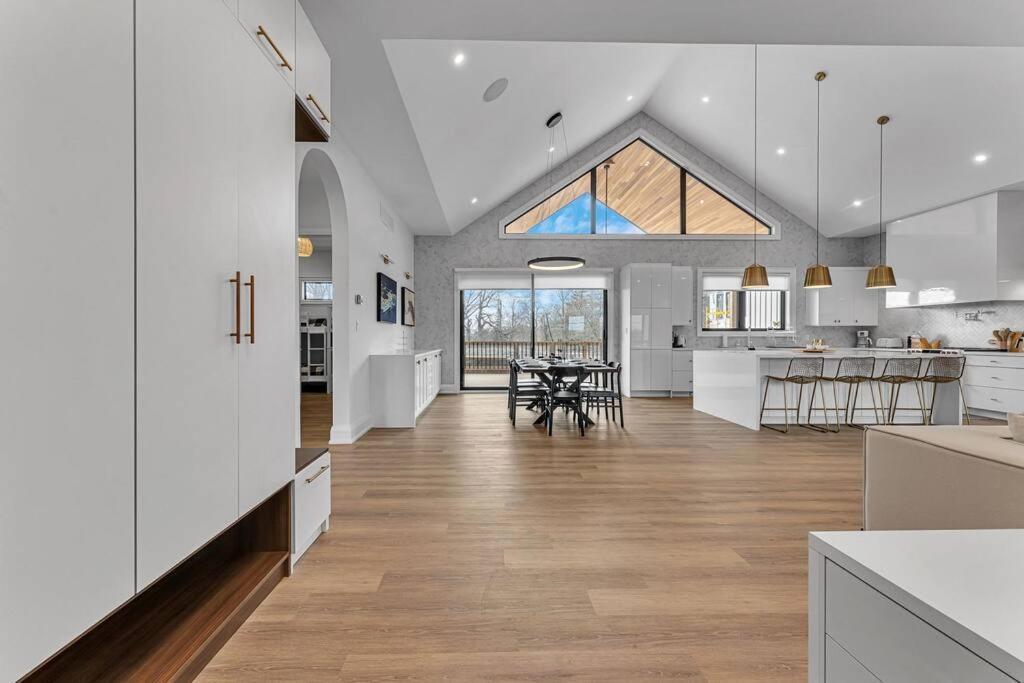 Photo of Livingroom in Sherkston