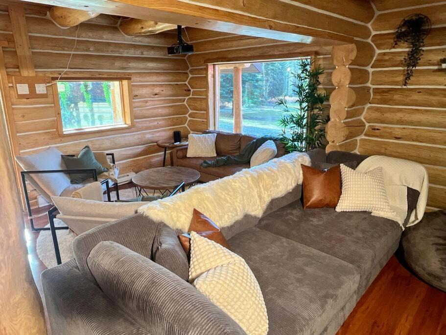 Photo of Livingroom in Golden