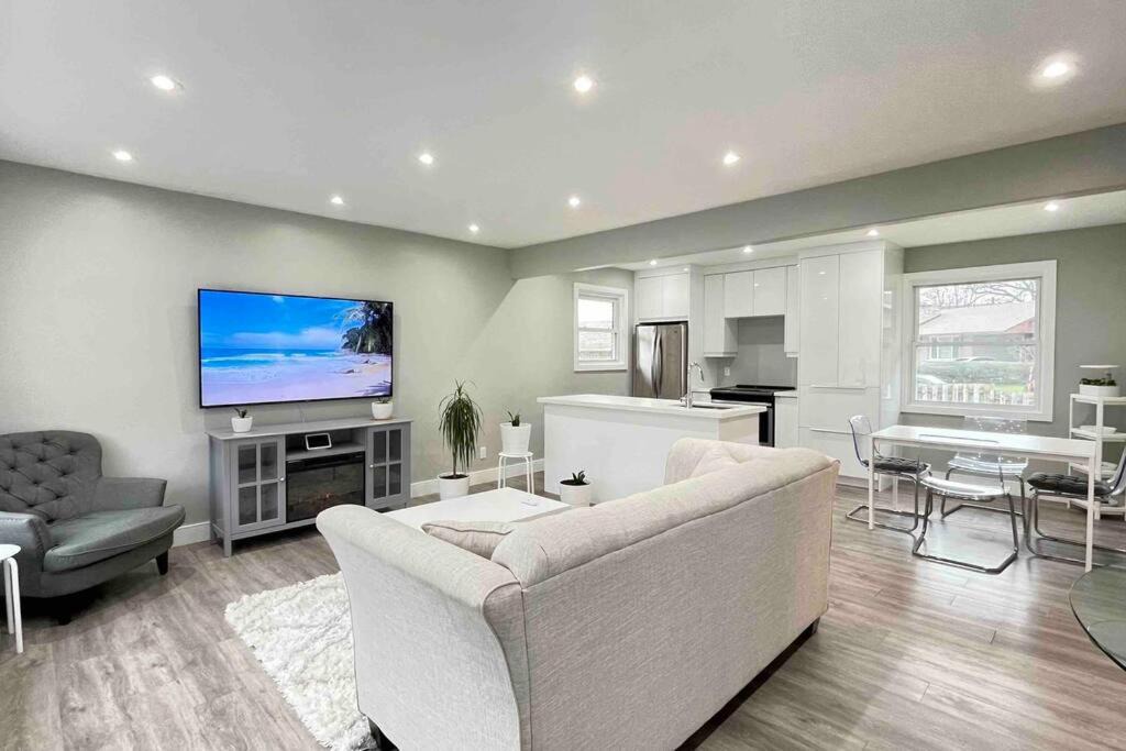 Photo of Livingroom in Merritton