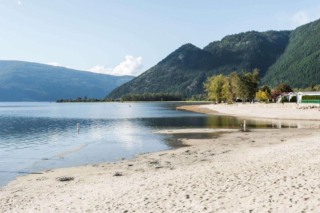 Photo of Others in Sicamous