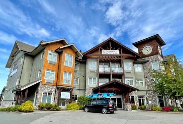 Photo of Others in Courtenay
