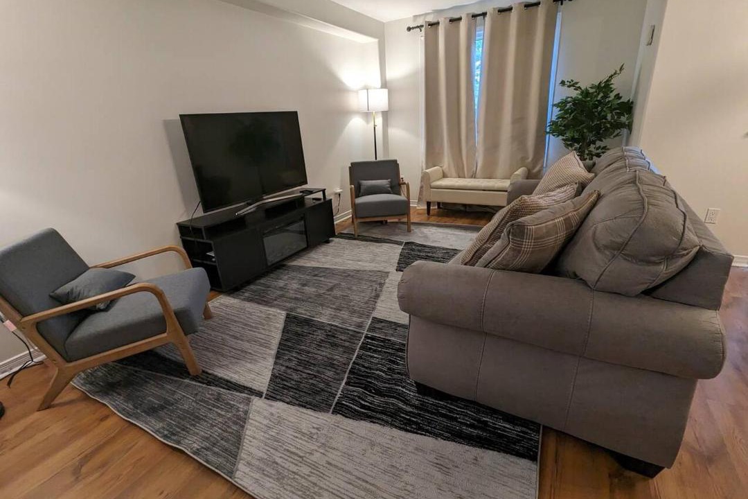 Photo of Livingroom in Amherstview