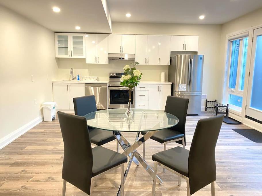 Photo of Livingroom in Pickering