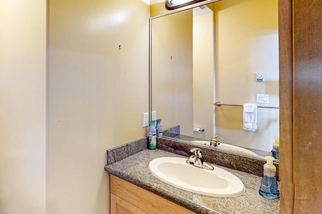 Photo of Bathroom in Big White Ski Resort