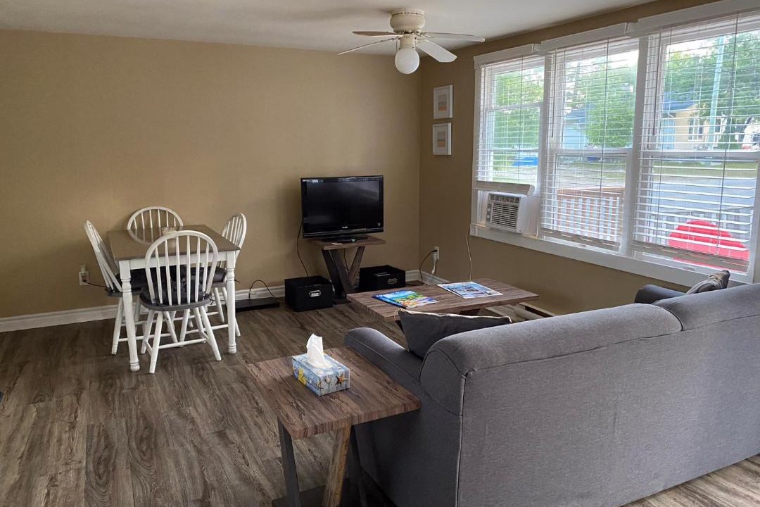 Photo of Livingroom in Wasaga Beach