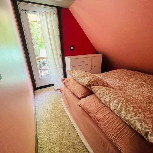 Photo of Bedroom in Colborne