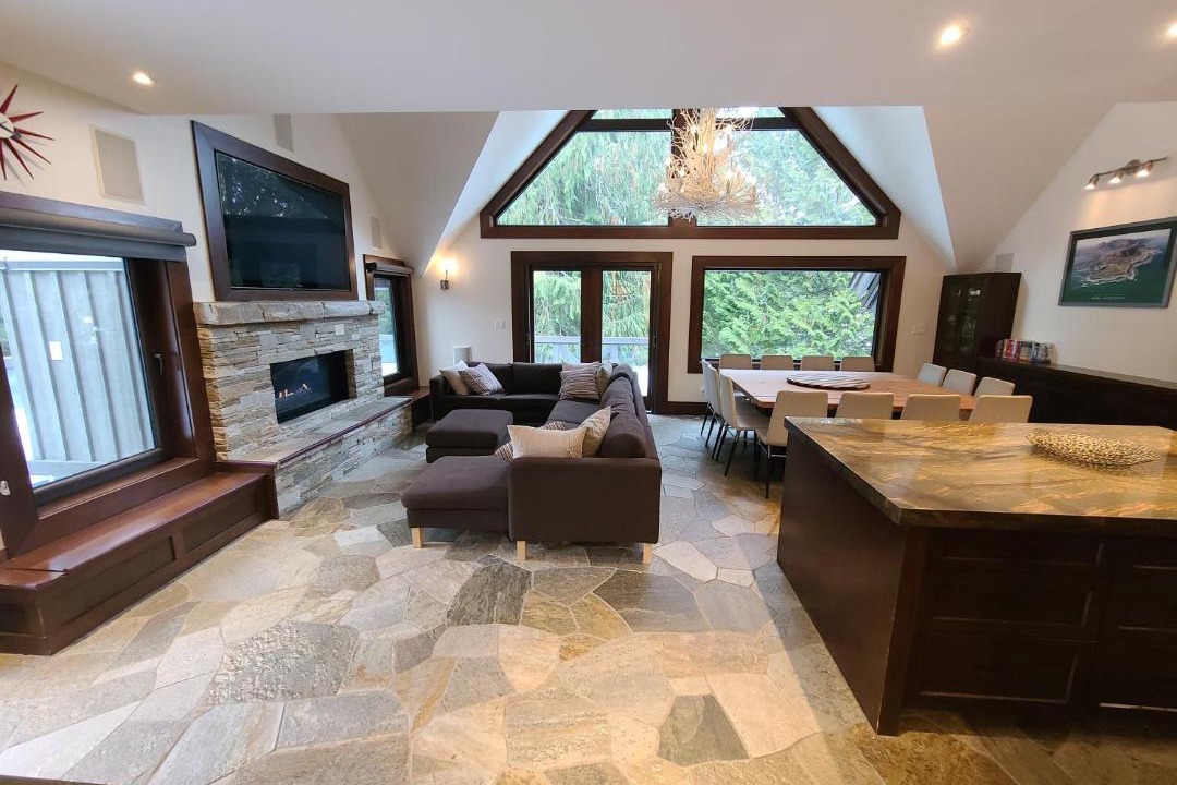 Photo of Livingroom in Upper Village