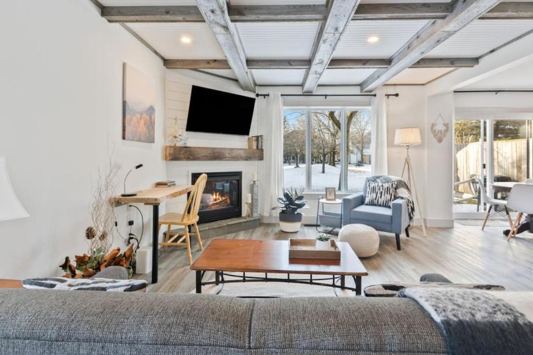 Photo of Livingroom in Collingwood