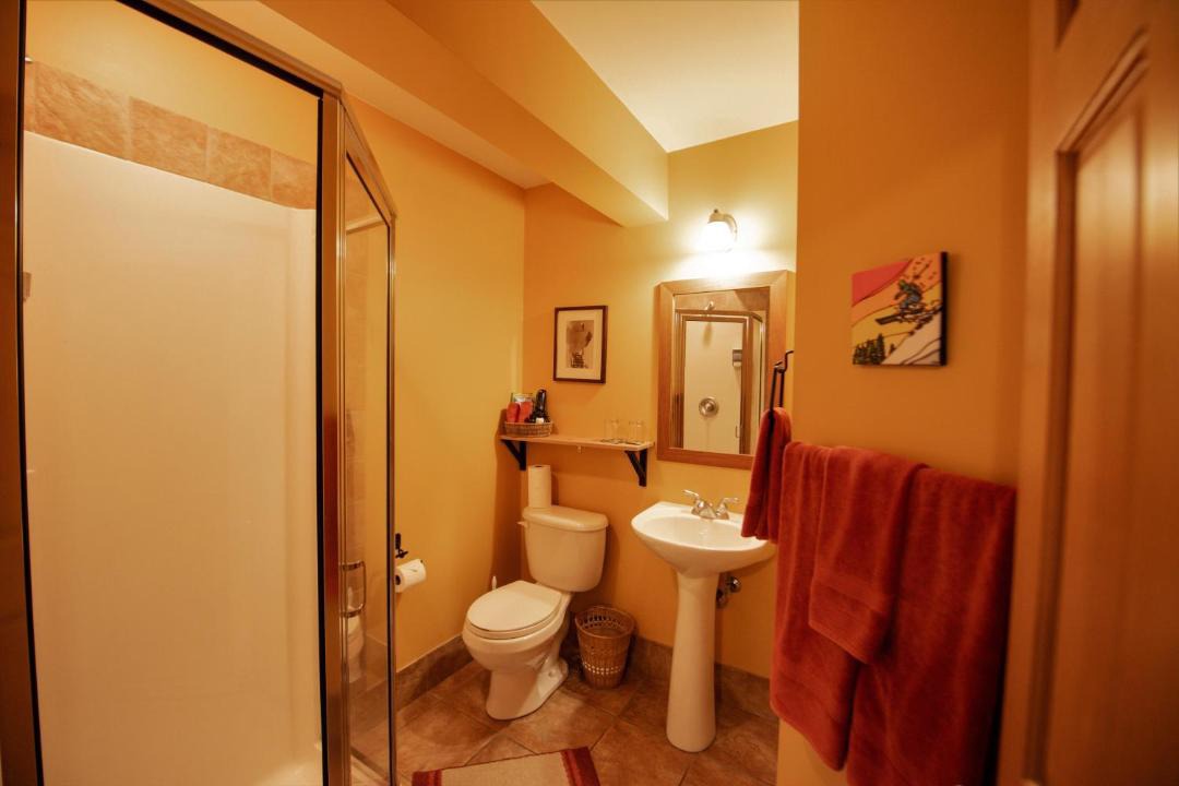 Photo of Bathroom in Golden