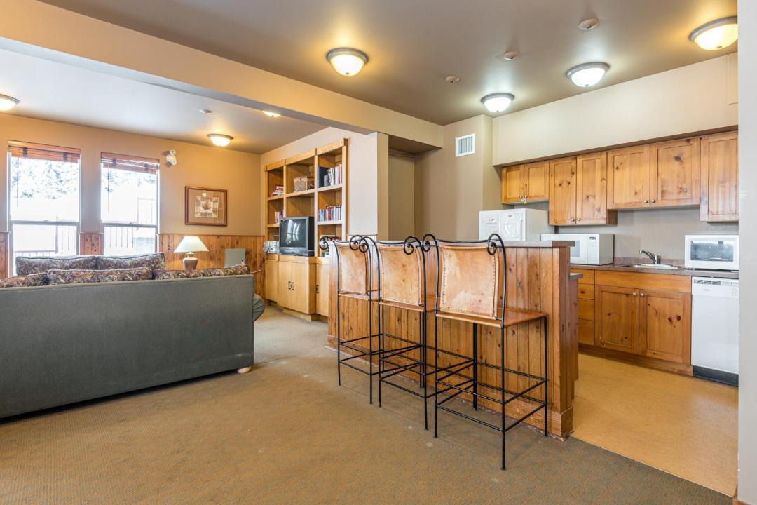 Photo of Livingroom in Silver Star Mountain