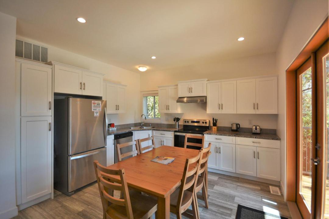 Photo of Kitchen in Garden Bay