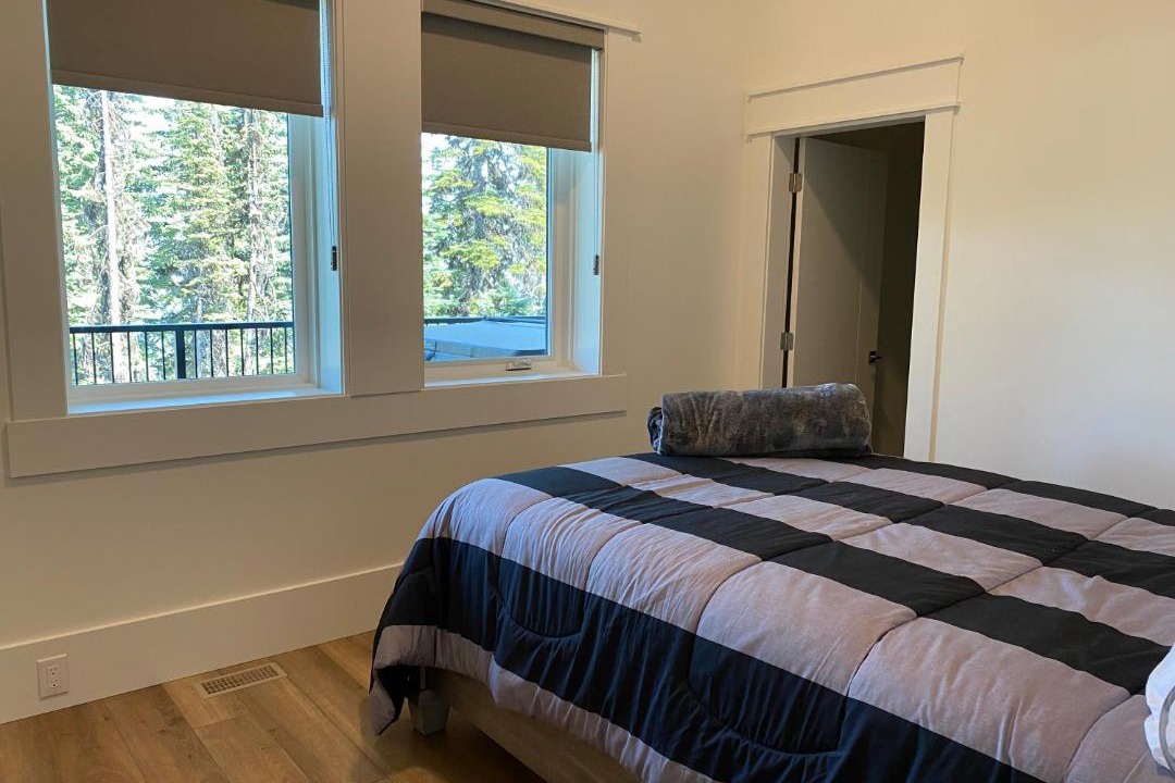 Photo of Bedroom in Silver Star Mountain