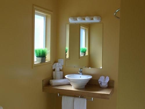 Photo of Bathroom in Lillooet