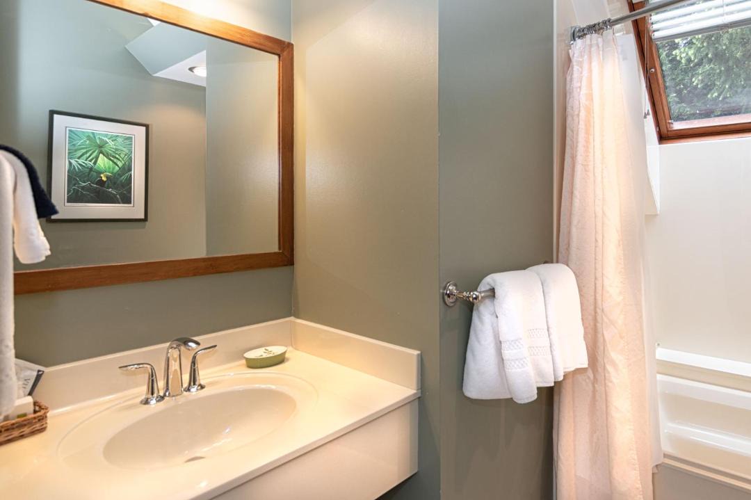 Photo of Bathroom in Ganges