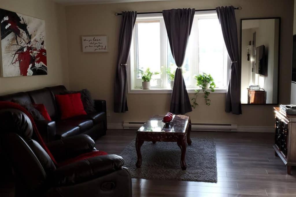 Photo of Livingroom in Downtown Gatineau
