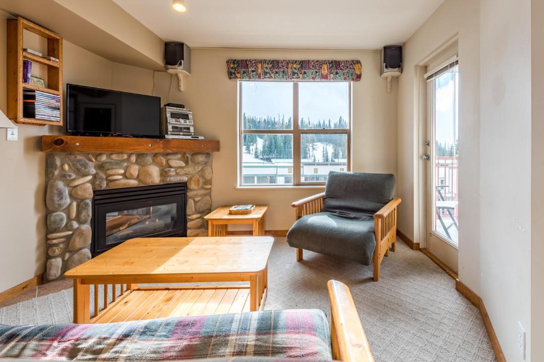 Photo of Livingroom in Silver Star Mountain
