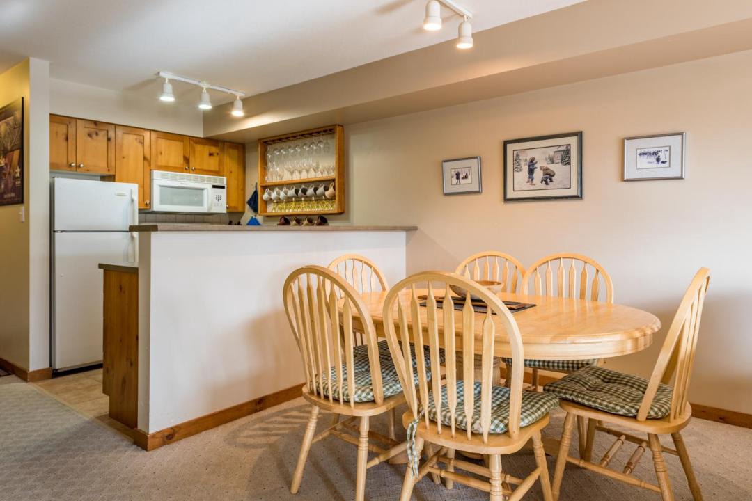 Photo of Livingroom in Silver Star Mountain