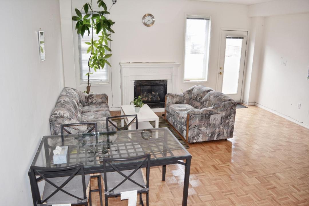 Photo of Livingroom in Village at York University
