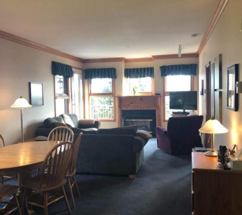 Photo of Livingroom in Silver Star Mountain