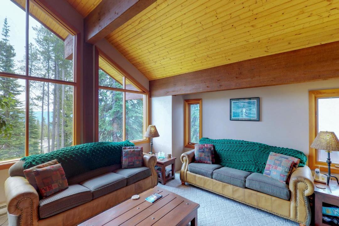 Photo of Livingroom in Snow Pine Estates