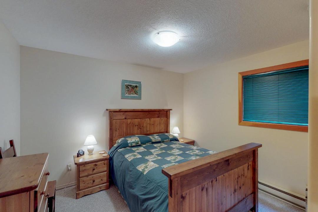 Photo of Bedroom in Snow Pine Estates