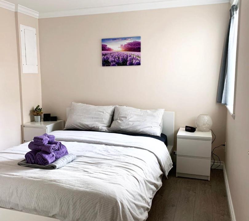Photo of Bedroom in Renfrew-Collingwood